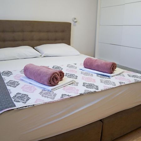 Apartman Lana Omisalj ภายนอก รูปภาพ